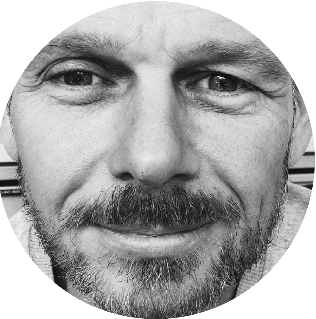 Portretfoto van Joop Vanderheide