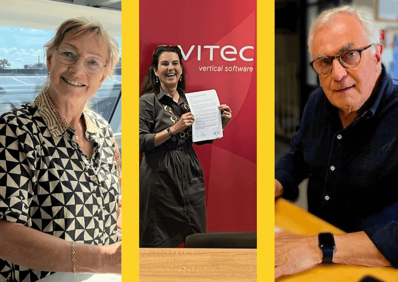 Op de eerste foto zie je Gerda Brethouwer, directeur van het Nationaal Onderduikmuseum, die het manifest van het Netwerk Digitaal Erfgoed ondertekent, op de tweede foto toont Anna Van Wassenaer-Golla, CEO van Vitec Memorix, het ondertekende manifest, en op de derde en laatste foto ondertekent Henry Wilbrink, voorzitter van de Historische Vereniging Alphen aan den Rijn, het manifest